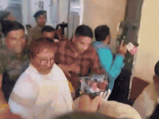 આસારામના પુત્રના નારાયણ સાંઈના છૂટાછેડા:રેપ કેસમાં સુરત જેલમાં બંધ, 8 વર્ષની લડત બાદ ઈન્દોર ફેમિલી કોર્ટનો ચૂકાદો; 2 કરોડ ભરણપોષણનો આદેશ