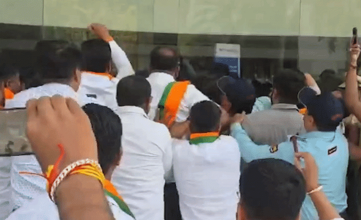 નાસિકમાં કોર્પોરેટ જેહાદ: IT કંપનીમાં યુવતીઓનું યૌન શોષણ-ધર્મપરિવર્તનનો આરોપ:6 મુસ્લિમ ટીમ લીડર, HR મેનેજરની ધરપકડ; કંપની કેમ્પસમાં હિન્દુ સંગઠનનો હોબાળો