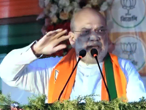 મમતાએ કહ્યું-દિલ્હીના જમીનદારોને જડબાતોડ જવાબ આપો:અમિત શાહે કહ્યું- ઘૂસણખોરોને મતદાર યાદીમાંથી હટાવ્યા, હવે દેશમાંથી કાઢીશું