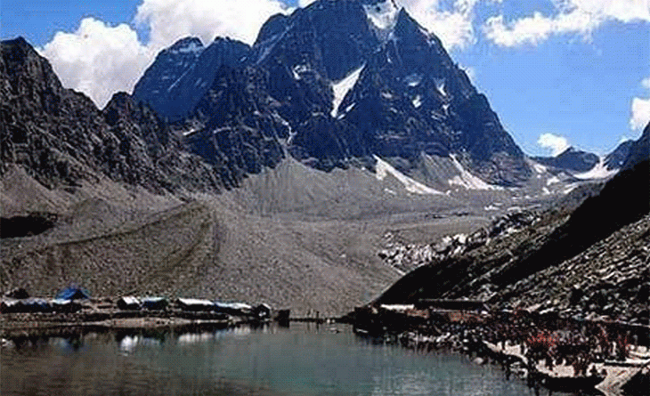 હિમાચલમાં મણિમહેશ યાત્રા પર પ્રતિબંધ:પરિક્રમા સ્થળ પર પોલીસ તૈનાત, વિશેષ દેખરેખના આદેશ; ધણછોથી આગળ જવા પર પ્રતિબંધ