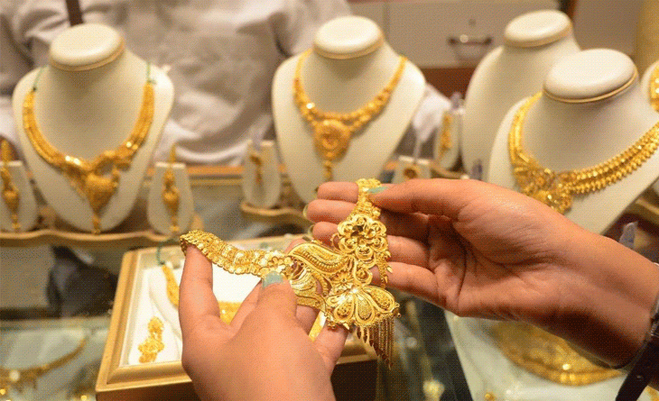 ચાંદી આજે ₹13 હજાર વધીને ₹2.44 લાખ પર પહોંચી:સોનું ₹4 હજાર મોંઘું થયું, આ વર્ષે ₹19 હજાર ભાવ વધ્યા