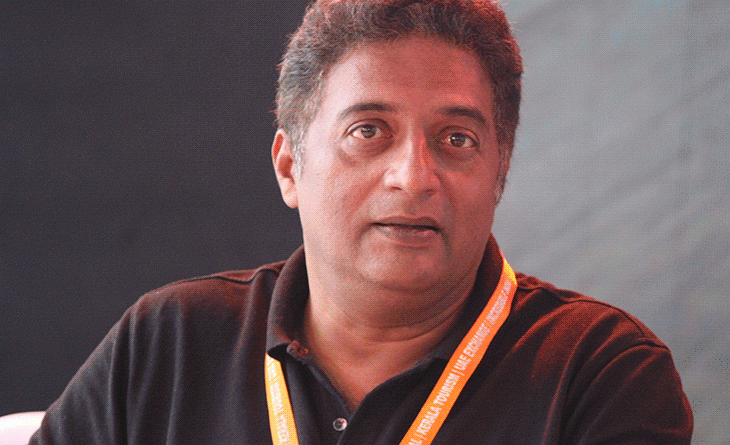 ‘હું ભગવાનને નથી માનતો, માતા માનતા હતા’:પ્રકાશ રાજે મા સુવર્ણલતા રાજના અંતિમ સંસ્કાર પર ઉઠેલા સવાલોનો જવાબ આપ્યો