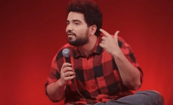 ‘રણવીરે અશ્લીલ પ્રશ્ર 8 વાર પૂછ્યો હતો!’:વિવાદના 14 મહિનાના વનવાસ બાદ સમય રૈનાએ ભડાસ ઠાલવી; વીડિયોમાં અમિતાભથી લઈને ‘શક્તિમાન’ સુુધી બધાની મજાક ઉડાવી