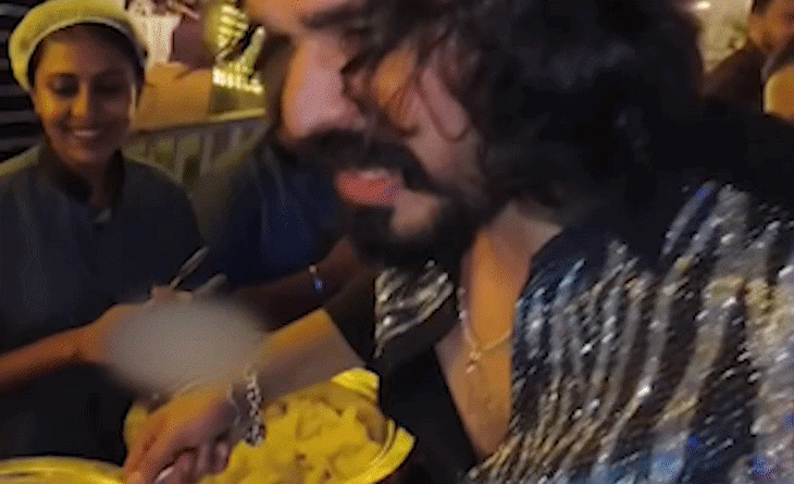 એક્ટરે બળજબરીપૂર્વક એક્ટ્રેસને બીફ ખવડાવવાની કોશિશ કરી:નેટિઝન્સ રોષે ભરાયા, સ્પષ્ટતામાં મુસ્લિમ એક્ટરે એક્ટ્રેસનો જ બીફ સર્વ કરતો વીડિયો જાહેર કર્યો