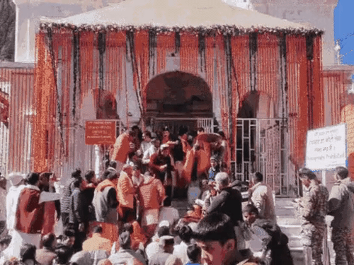 ગંગોત્રી ધામમાં દર્શન માટે નવી વ્યવસ્થા લાગુ:દિવસમાં 2 કલાકનો સમય વધાર્યો, ગંગા આરતી પછી રાત્રે 10 વાગ્યા સુધી ફરી કપાટ ખુલશે