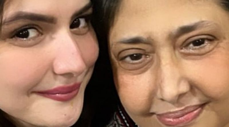 ‘વીર’ ફેમ એક્ટ્રેસ ઝરીન ખાનના માતાનું અવસાન:લાંબા સમયથી બીમાર હતાં; થોડા કલાકો પહેલાં જ એક્ટ્રેસની પાળતું બિલાડીનું પણ મૃત્યુ થયું