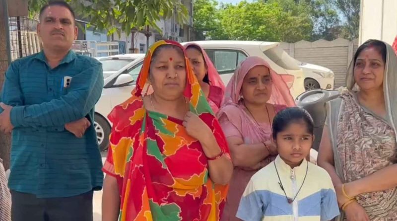 રાજકોટ: ભાજપના પૂર્વ કોર્પોરેટર દેવુંબેન જાદવે ભાજપનો સાથ છોડી કોંગ્રેસનો હાથ થામ્યો