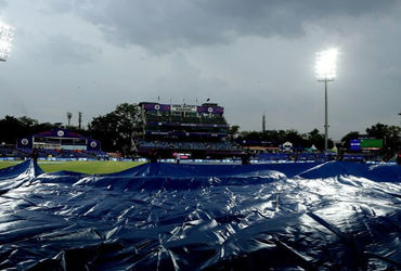 મુંબઈ અને દિલ્હી વચ્ચેની મેચમાં વરસાદ બનશે વિલન? હવામાન વિભાગે કરી આગાહી, શું વરસાદના કારણે મુકાબલો રદ થશે?