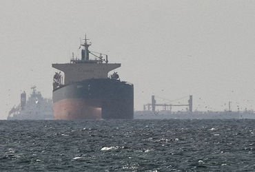 મિડલ ઈસ્ટમાં યુદ્ધ વચ્ચે ભારતના 8 જહાજો હોર્મુઝમાંથી પસાર થયા, 17 હજુ લાઈનમાં