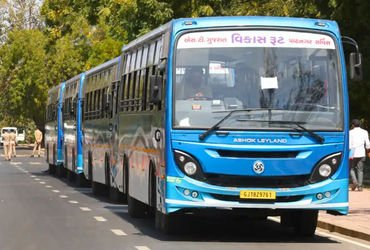 ST બસના મુસાફરો માટે ખુશખબર: હવે ઘરે બેઠા મોબાઈલથી નીકળશે ઓનલાઈન પાસ, QR કોડથી કરી શકાશે પેમેન્ટ