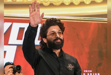 ‘RAAKA’નું પોસ્ટર રિલીઝ, અલ્લુ અર્જુનનો ખૂંખાર લુક જોઈને ફેન્સ હેબતાઈ ગયા!