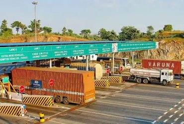 આજથી નેશનલ હાઈવે પર રોકડમાં ટોલ વસૂલી બંધ, ફાસ્ટ ટેગ નહીં હોય તો આ રીતે 1.25 ગણો ટોલ ચૂકવવો પડશે