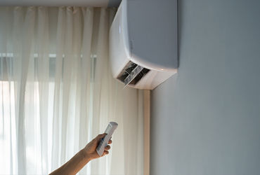 AC વાપરવા છતાં બિલ ઘટશે! ઉનાળામાં વીજળીની બચત કરવાની 8 બેસ્ટ ટિપ્સ