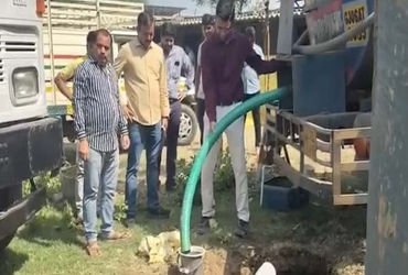 નંદેશરી જીઆઈડીસીમાં વરસાદી નાળામાં જોખમી કેમિકલનો નિકાલ, બે ટેન્કર ઝડપાયા, GPCBએ સેમ્પલ લઈ તપાસ હાથ ધરી