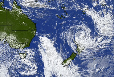 ન્યૂઝીલેન્ડના નોર્થ આઈલેન્ડ પર 130 કિ.મી.ની ઝડપે વાવાઝોડું ત્રાટક્યું, હજારો લોકોનું સ્થળાંતર