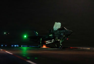 ઈરાન વિરુદ્ધ ટ્રમ્પનું ‘ઓપરેશન બ્લોકેડ’! અમેરિકાએ અરબ સાગરમાં ઉતાર્યા જંગી જહાજો, ઓઈલ અંગે ચિંતા વધી ઈરાન વિરુદ્ધ ટ્રમ્પનું ‘ઓપરેશન બ્લોકેડ’! અમેરિકાએ અરબ સાગરમાં ઉતાર્યા જંગી જહાજો, ઓઈલ અંગે ચિંતા વધી