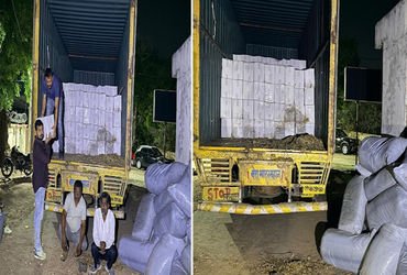 ઘાસના ભૂસાની આડમાં દારૂની હેરાફેરી : મહારાષ્ટ્રથી ગુજરાતમાં ઘૂસાડાતા દારૂ ભરેલું કન્ટેનર કરજણ પાસે ઝડપાયું