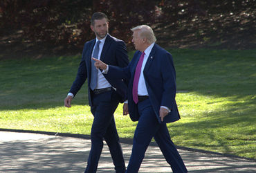 હોર્મુઝમાં ફરી હાઈવોલ્ટેજ ડ્રામા: અમેરિકા અને ઈરાન વચ્ચે તણાવ વધ્યો, ટ્રમ્પે કહ્યું- બ્લેકમેલિંગ નહીં ચાલે