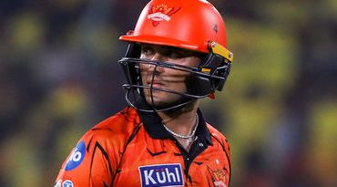 દુનિયાનો પહેલો બેટર! અભિષેક શર્માએ CSK સામે 15 બોલમાં ફિફ્ટી ફટકારી રચ્યો ઈતિહાસ, સેહવાગ-પંતને પછાડ્યા