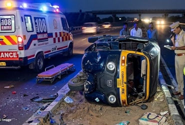 અમદાવાદ: બાવળા-બગોદરા હાઇવે પર  ગમખ્વાર અકસ્માત, કેરાળા બ્રિજ પાસે રિક્ષા પલટી ખાતા ચાલકનું મોત