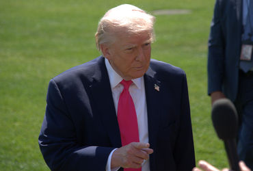 બુધવારે યુદ્ધવિરામ ખતમ, ડીલ નહીં થાય તો ઘણા બોમ્બ ફૂટશે: ડોનાલ્ડ ટ્રમ્પની ઈરાનને ખુલ્લી ચેતવણી