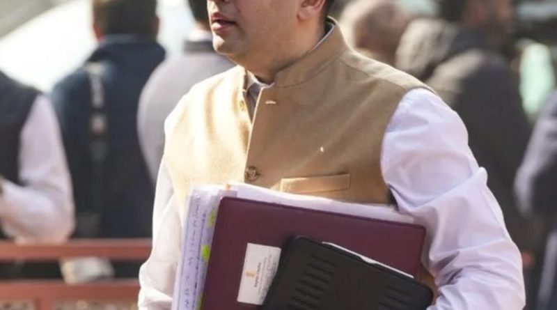 પંજાબ સરકારે રાઘવ ચઢ્ઢાની સુરક્ષા છીનવી:AAPનો દાવો- કેન્દ્ર તરફથી Z+ સુરક્ષા મળશે, પૂછ્યું- સાંસદ અમારો, આ લોકો મહેરબાન કેમ