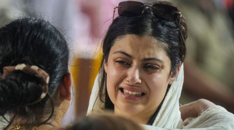 Breaking News : કોણ છે આશા ભોંસલેની પૌત્રી જનાઈ શું કરે છે? જાણો