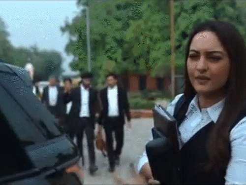 ‘સિસ્ટમ’ સામે લડવા નીકળી પડી સોનાક્ષી સિંહા!:’પાવર VS ન્યાય’ની લડાઈમાં કોણ જીતશે? વરવી વાસ્તવિકતા દર્શાવતું કોર્ટરુમ ડ્રામા ફિલ્મનું ટ્રેલર રિલીઝ