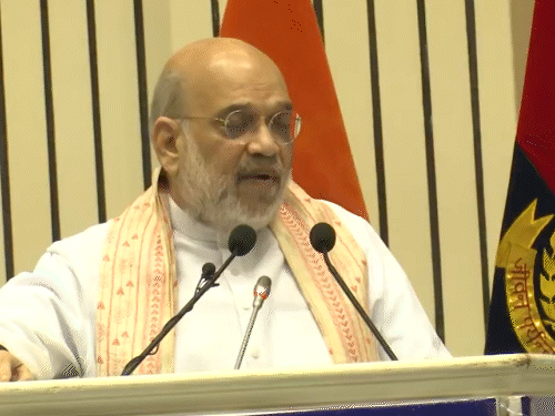 વસ્તીમાં જ્યાં અચાનક ફેરફાર આવ્યો, ત્યાંની તપાસ થશે:કેન્દ્ર સરકારે કમિટી બનાવી, ગૃહમંત્રી શાહ બોલ્યા- ઘૂસણખોરી દેશ માટે મોટો પડકાર વસ્તીમાં જ્યાં અચાનક ફેરફાર આવ્યો, ત્યાંની તપાસ થશે:કેન્દ્ર સરકારે કમિટી બનાવી, ગૃહમંત્રી શાહ બોલ્યા- ઘૂસણખોરી દેશ માટે મોટો પડકાર