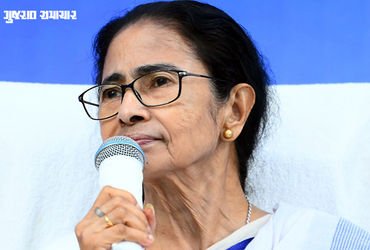 મમતા બેનરજી: ‘સ્ટ્રીટ ફાઇટર’થી સત્તાના શિખર સુધી અને પછી પતનની રસપ્રદ કહાની