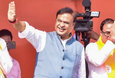 કોંગ્રેસના બે CM પાસેથી શીખ્યા રાજકારણ અને BJPમાં બની ગયા ‘કિંગ’: હિમંત બિસ્વા સરમાની રોમાંચક રાજકીય કહાની