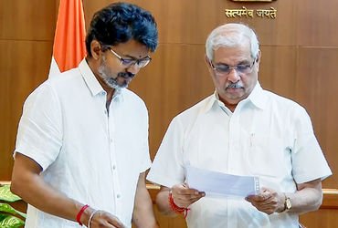 વિજયના શપથ પર ‘ગ્રહણ’: ધારાસભ્ય ગુમ, નકલી સહી અને હોર્સ-ટ્રેડિંગના આરોપો બાદ રાષ્ટ્રપતિ શાસનની અટકળો