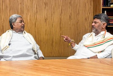 CM પદ છોડે તો રાજ્યસભાની સીટ અને 2029ની ચૂંટણીમાં મોટી ભૂમિકા… સિદ્ધારમૈયાને કોંગ્રેસની ઓફર!