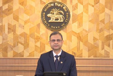 RBI એ રેપો રેટ 5.25% પર યથાવત્ રાખ્યો, જાણો તમારા EMI પર શું અસર થશે?