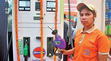 ભારતમાં E85 ફ્યુઅલ લોન્ચ : ફ્લેક્સ-ફ્યુઅલ વ્હીકલ્સને લિટરે રૂ.20નો ફાયદો