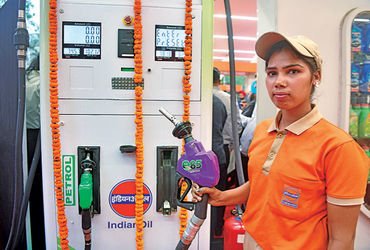 ભારતમાં E85 ફ્યુઅલ લોન્ચ : ફ્લેક્સ-ફ્યુઅલ વ્હીકલ્સને લિટરે રૂ.20નો ફાયદો