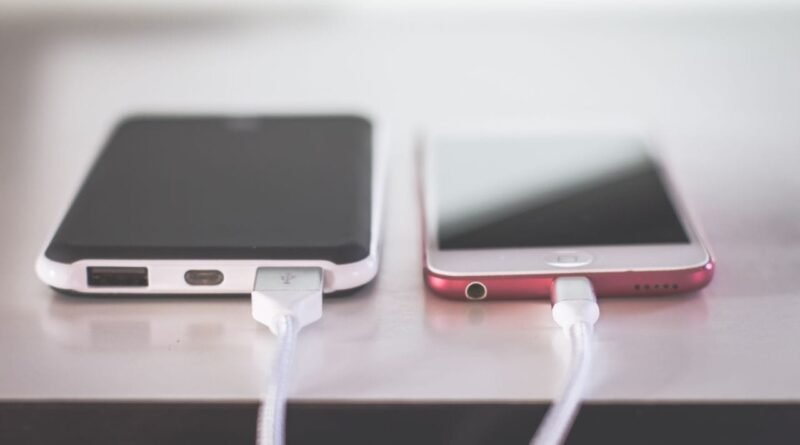 Phone Charging: એરપ્લેન મોડમાં ફોન ચાર્જ કરવાથી ખરેખર ચાર્જિંગ સ્પીડ વધે છે? જાણો તેની પાછળનું વૈજ્ઞાનિક કારણ