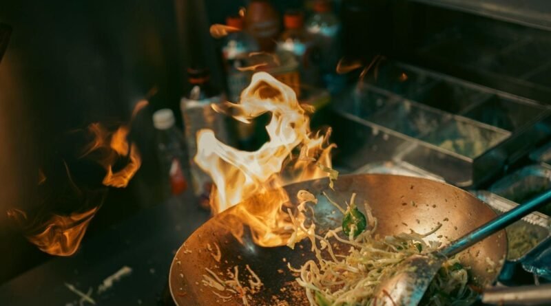 Kitchen Cooking Tips: શાકમાં વધારાનું તેલ પડી જાય તો આ સરળ ઉપાયથી કરો બેલેન્સ, સ્વાદ પણ રહેશે યથાવત