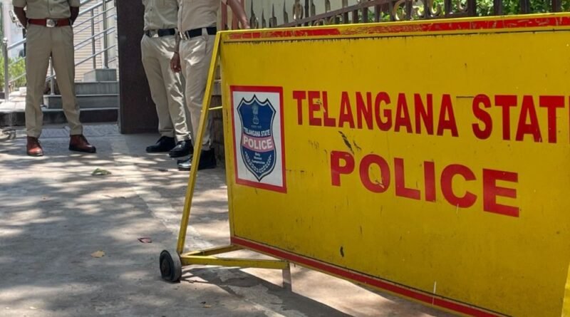 તેલંગાણામાં ટ્રેની IPS ઓફિસરની શોધ, છેડતી-બ્લેકમેલિંગનો આરોપ:મહિલા ટ્રેની ઓફિસરે કહ્યું- જબરદસ્તી રૂમમાં લઈ ગયો, વીડિયો બનાવી પતિને મોકલ્યો તેલંગાણામાં ટ્રેની IPS ઓફિસરની શોધ, છેડતી-બ્લેકમેલિંગનો આરોપ:મહિલા ટ્રેની ઓફિસરે કહ્યું- જબરદસ્તી રૂમમાં લઈ ગયો, વીડિયો બનાવી પતિને મોકલ્યો