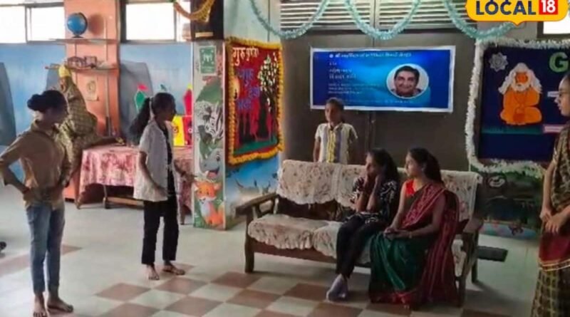 ‘માયાવી ડબ્બો’ નાટક દ્વારા બાળકોને અપાઈ મોબાઈલ વ્યસનથી બચવાની શીખ, માતા-પિતા માટે પણ સંદેશ