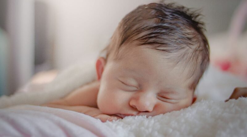 Lullaby And Baby Connection: બાળકને હાલરડું સાંભળી ને કેમ ઊંઘ આવી જાય છે ? લોરીના ફાયદા જાણીને તમે પણ આશ્ચર્યચકિત થઈ જશો