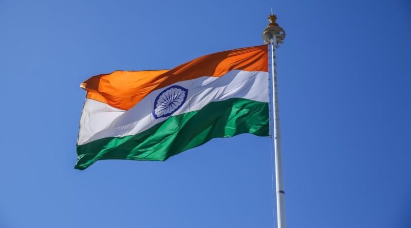 Tiranga Flag Selfie Tips : ત્રિરંગા સાથે ફોટા પાડતી વખતે આ ભૂલો ન કરતા, બાકી મળશે આ સજા!