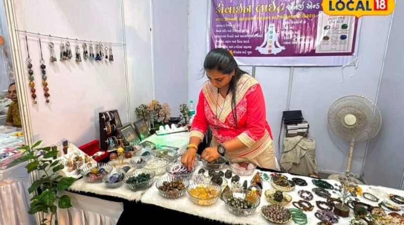 ધ્રુવીબેનની હેન્ડમેડ રાખડી! 10થી લઈને 350 રૂપિયા ભાવ, 10 બહેનોને મળ્યો રોજગાર