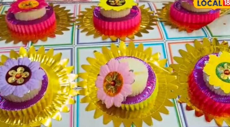 5 રૂપિયાથી 3000 સુધીની રાખડીઓ, 70 વર્ષથી વેપાર કરતા વેપારી કહે છે બદલાઈ ગયો રાખડીનો ટ્રેન્ડ 5 રૂપિયાથી 3000 સુધીની રાખડીઓ, 70 વર્ષથી વેપાર કરતા વેપારી કહે છે બદલાઈ ગયો રાખડીનો ટ્રેન્ડ