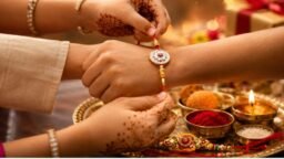 રાખડી ભાઈના જમણા હાથના કાંડા પર જ કેમ બાંધવામાં આવે છે? જાણો કારણ
