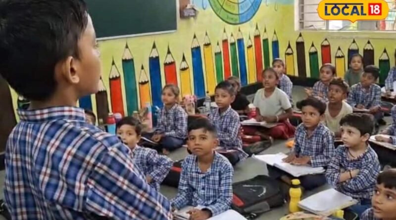 પ્રધાનમંત્રી નરેન્દ્ર મોદી જેની પ્રશંસા કરી ચૂક્યા છે તે સરકારી શાળામાં પ્રવેશ માટે ખાનગી શાળાઓ છોડી રહ્યા છે છાત્રો