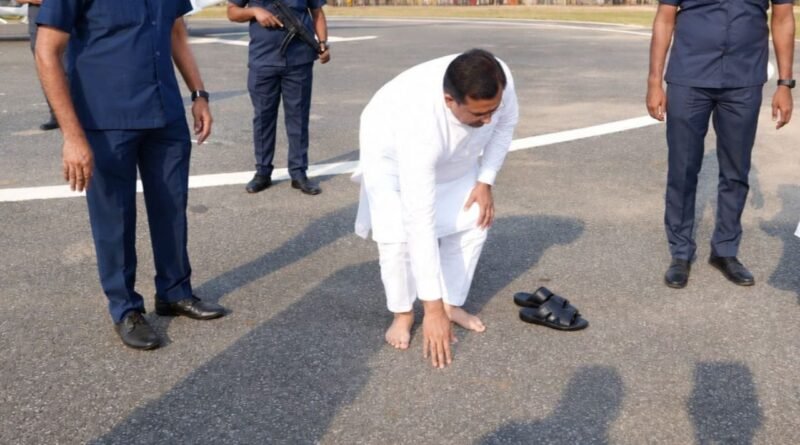 બંગાળના CM બન્યા બાદ સુવેન્દુ અધિકારીની પ્રથમ ગુજરાત મુલાકાત, વડનગરની ધરતીને નમન કરી કાર્યક્રમમાં આપી હાજરી