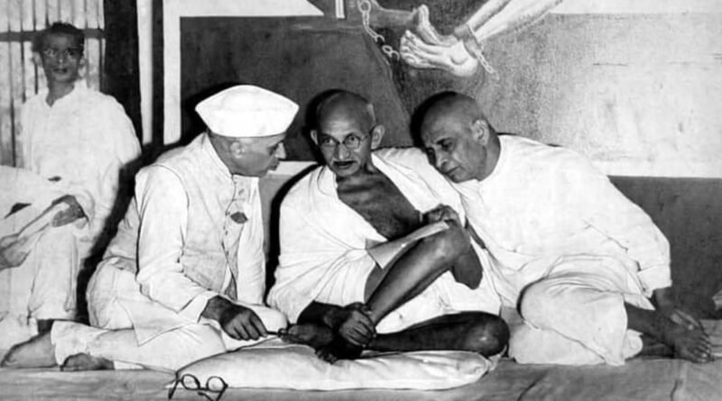 બાપુએ કેમ લીધા હતા મહારાજા માધવરાવ સિંધિયા પાસેથી 25 લાખ રૂપિયા? બાપુએ કેમ લીધા હતા મહારાજા માધવરાવ સિંધિયા પાસેથી 25 લાખ રૂપિયા?