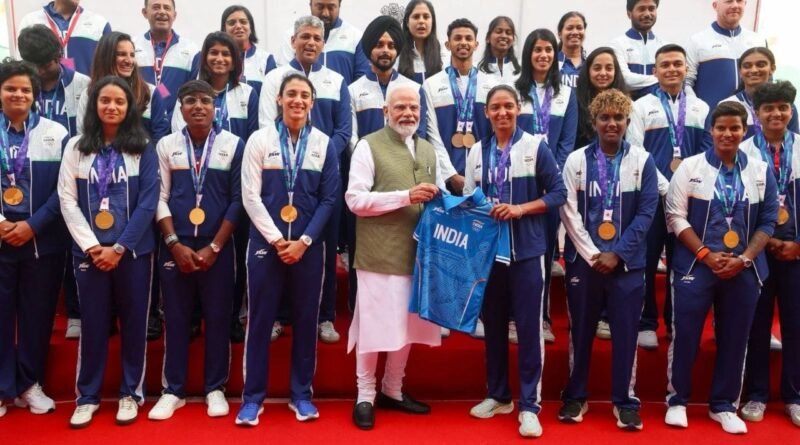 Breaking News: PM નરેન્દ્ર મોદી એશિયન ગેમ્સ 2026ના સ્ટાર્સને મળ્યા, ખેલાડીઓએ વડાપ્રધાનને ખાસ ભેટો આપી