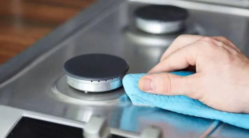 Kitchen Vastu Tips: રાત્રે સૂતા પહેલાં રસોડાની સફાઈ કરવી કેમ જરુરી ? જાણો 8 ખાસ નિયમો